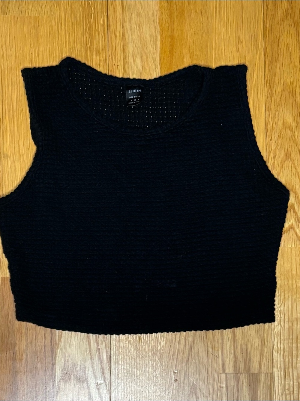 SHEIN Black Knit Sleeveless Crop Tank